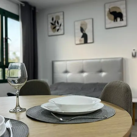 Apartman Versus Near Of Arts Iii *