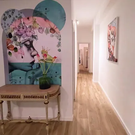 Amplio Y Colorido Piso *