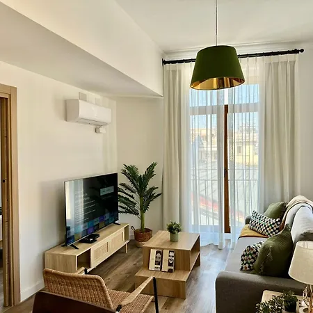 Luminoso Y Nuevo En El Carmen, Balcon Y Ascensor * Валенсия