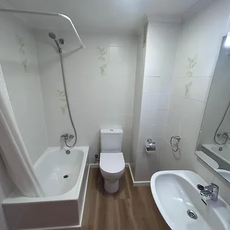 Lovely 3-bedroom 15 Minutes From * Валенсия