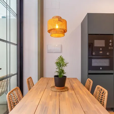 Mestalla Flats By Nomad Host