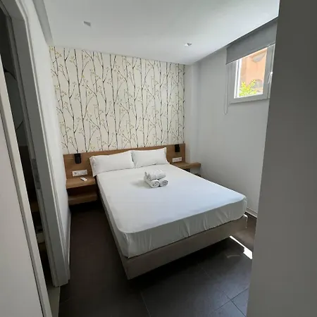 Con Bano Privado Y Cocina Compartida *