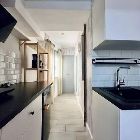 Three Bed Just 4 Min From Trendy Ruzafa Valencia