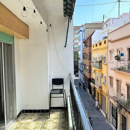Three Bed Just 4 Min From Trendy Ruzafa * Valencia