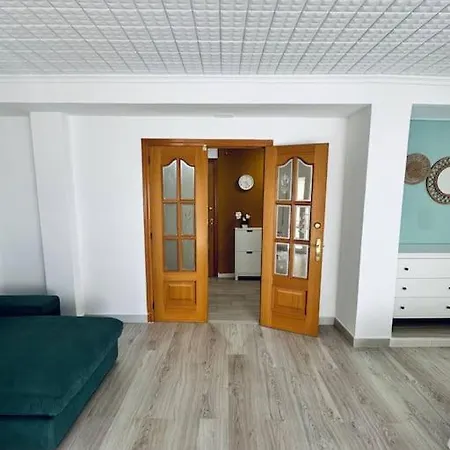 Three Bed Just 4 Min From Trendy Ruzafa