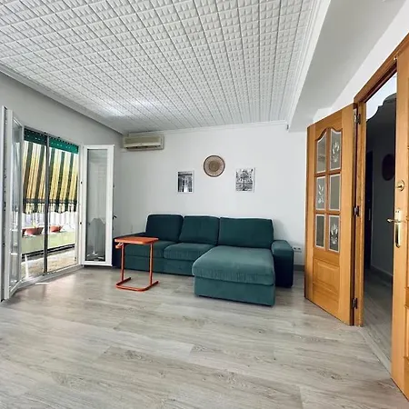 Three Bed Just 4 Min From Trendy Ruzafa * Valencia