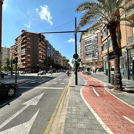 Three Bed Just 4 Min From Trendy Ruzafa Apartment