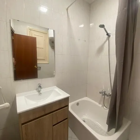 Turia Gardens - Authentic Parklife Downtown - Vlc Urban Homestay *