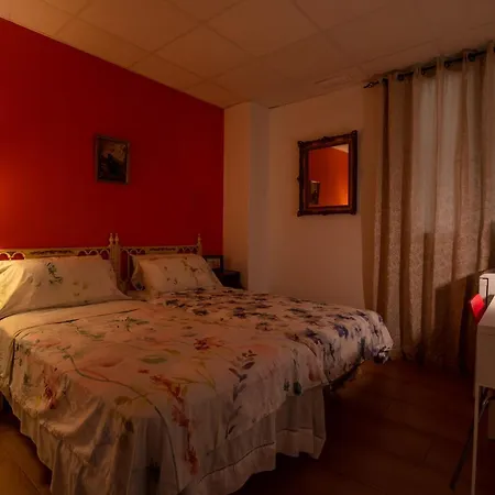 Mirador 2 Del Mercado - Con Bano Privado En El Centro De La Ciudad Vella Rum i privatbostad *