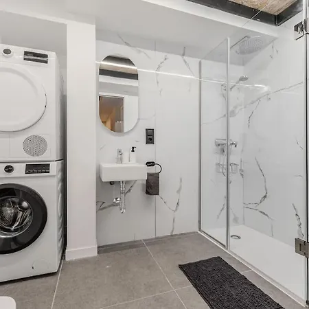 La Mediterranea - Housevanlive Valencia