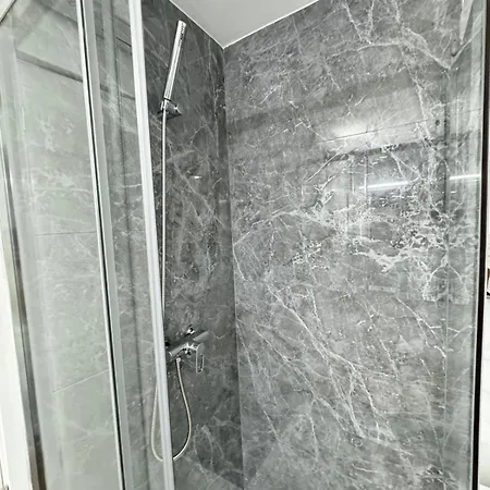 Apartament Mestre Valls 13 *