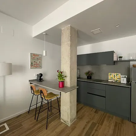 Junto Al Jardin Del Turia * バレンシア