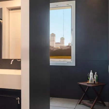 Arenas Apartment