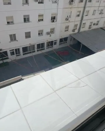 Matrimonio En Vivienda Compartir Recien Reformada * Valencia