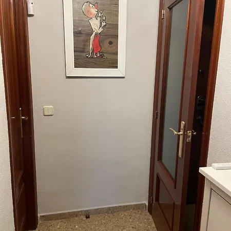 Bonita, Tranquila, Centrica Y Acogedora Habitacion, Solo Chicas, En Vivienda Compartida Con Anfitrion Valencia