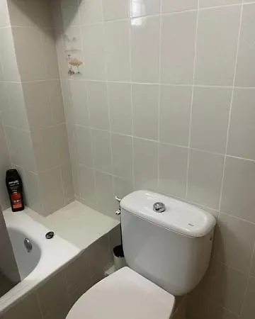 Matrimonio En Vivienda Compartir Recien Reformada * Valencia