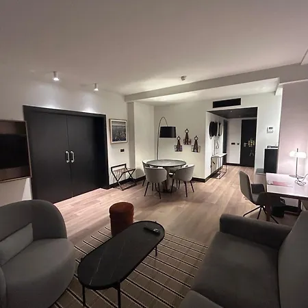 Dimar Hotel 4*