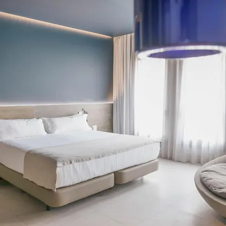 Myr Plaza Mercado & Valenza