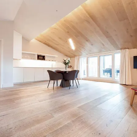 Myr Plaza Mercado & Hotel Valenza