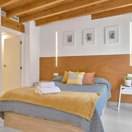 Apartment De Diseno En La Plaza Del Carmen F1 Valencia