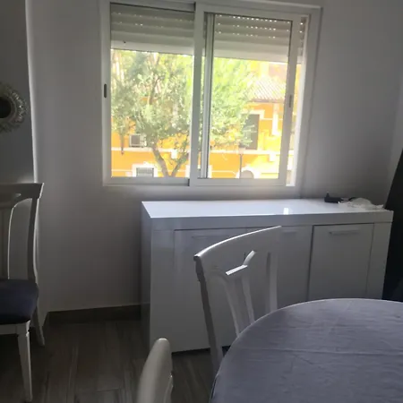 Homestay Confortable Cercaa La Estacion Del Avejoaquin Sorolla Valencia