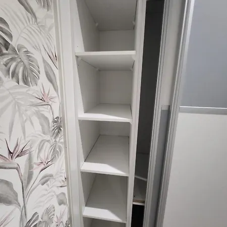 Homestay Confortable Cercaa La Estacion Del Avejoaquin Sorolla *