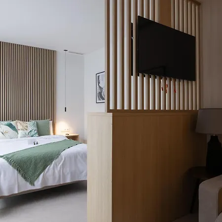 Ξενοδοχείο με διαμερίσματα Dorm4you Arena Standar Junior