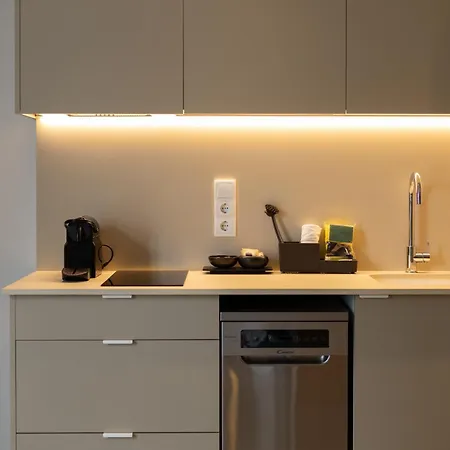 Ξενοδοχείο με διαμερίσματα Dorm4you Arena Standar Junior 4*