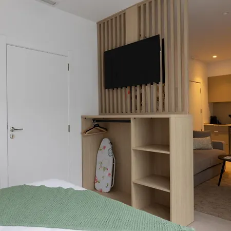 Ξενοδοχείο με διαμερίσματα Dorm4you Arena Standar Junior