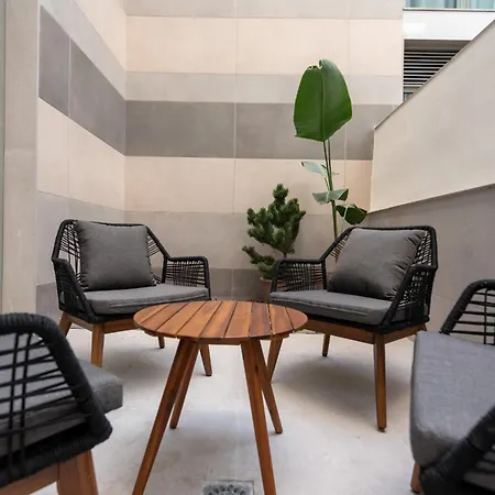 Dorm4you Arena Terraza 04 Apart Otel