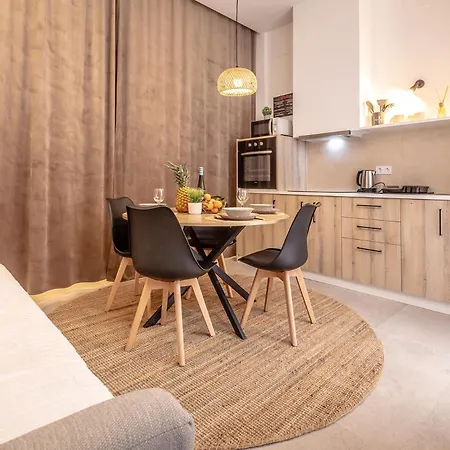 Appartement чудовий новий лофт поруч з містом наук