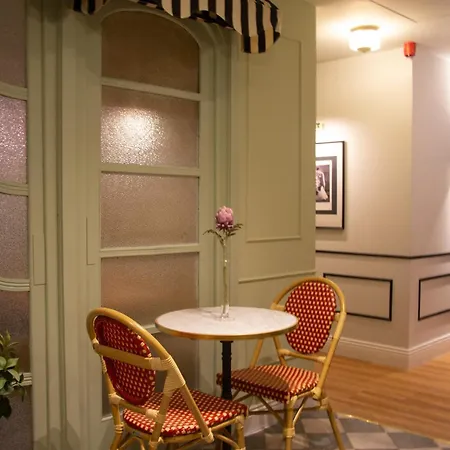 Maison Primado Bed and Breakfast 4*