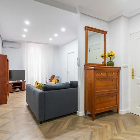 Balmes Flat Market Walencja