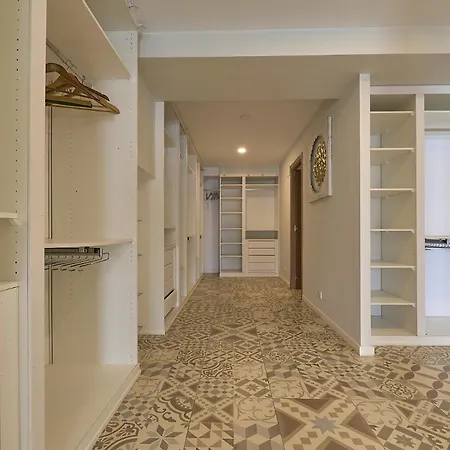 Santa Monica Apartment
