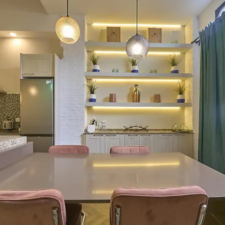 Santa Monica Apartment