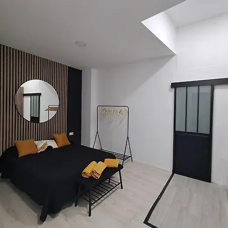 Anthracita Apartment *