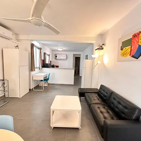 Malvarrosa Apartman *