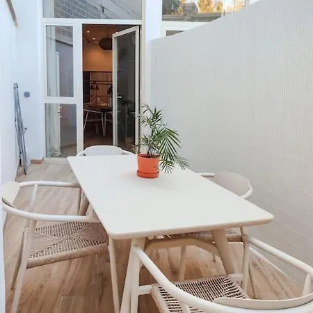 Junto A Ruzafa Apartment *