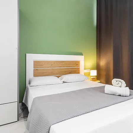 Ruzafa Market, 2 Rooms, 5 Pax,wifi Acterrace 5 Pax * فالنسيا