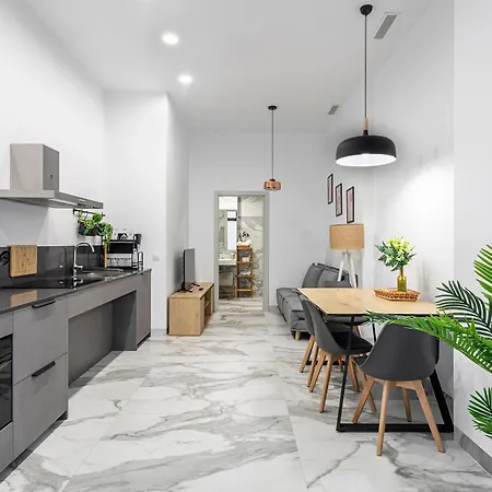 Апартаменты New 1 Room,4 Pax,wifi, Acruzafa Market *