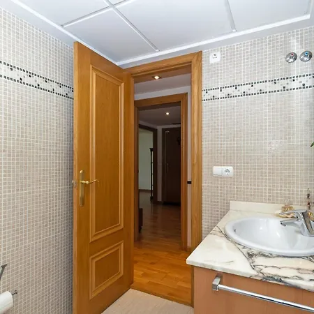 Lägenhet Guestready - Spacious In