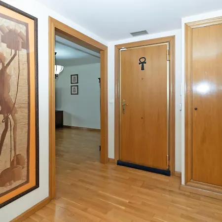 Guestready - Spacious In Lägenhet Valencia