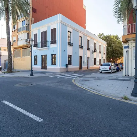 Hotel Vlc Host - Reina 168 *