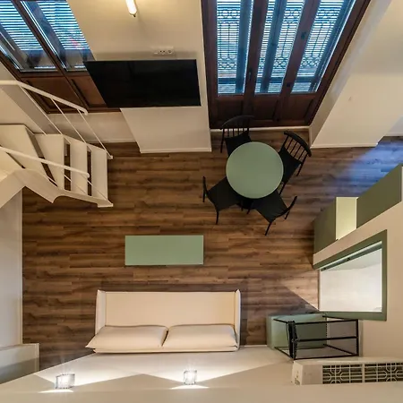 Vlc Host - Reina 168 Szálloda