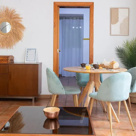 Travel Habitat Plaza Del Pilar.