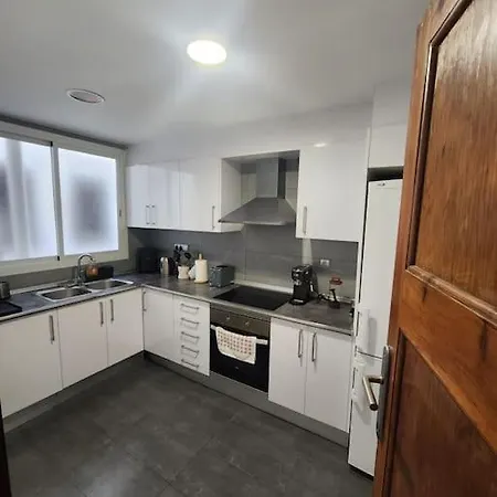 Amplio, Luminoso Y Bien Ubicado Valência