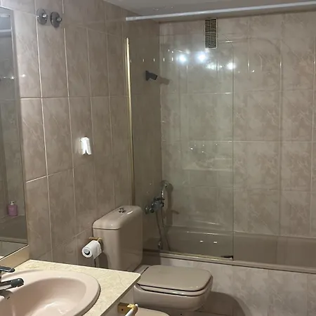 En Piso Compartido En Валенсия