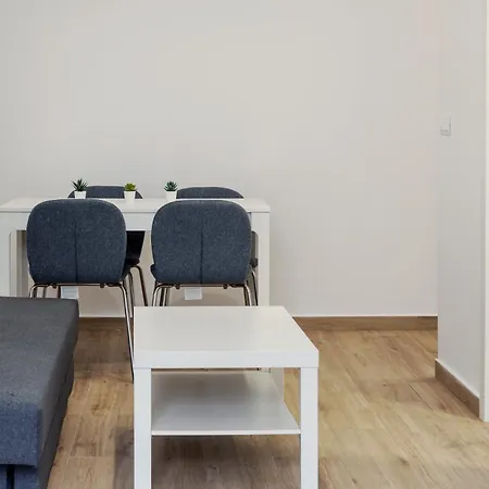 Vlc Host- Fray Pedro 3* Valenza