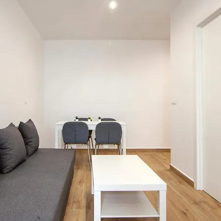 Bed & Breakfast Vlc Host- Fray Pedro Valencia