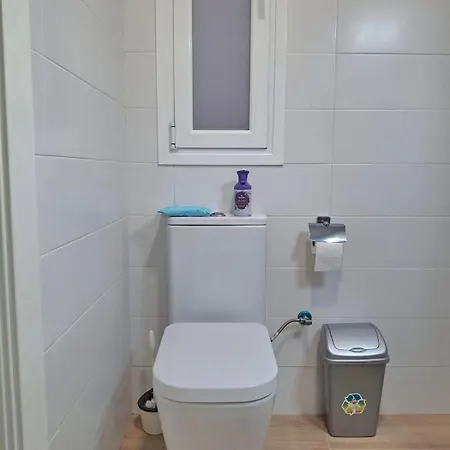 Проживание в семье Frente Estacion De Tren Joaquin Sorolla *